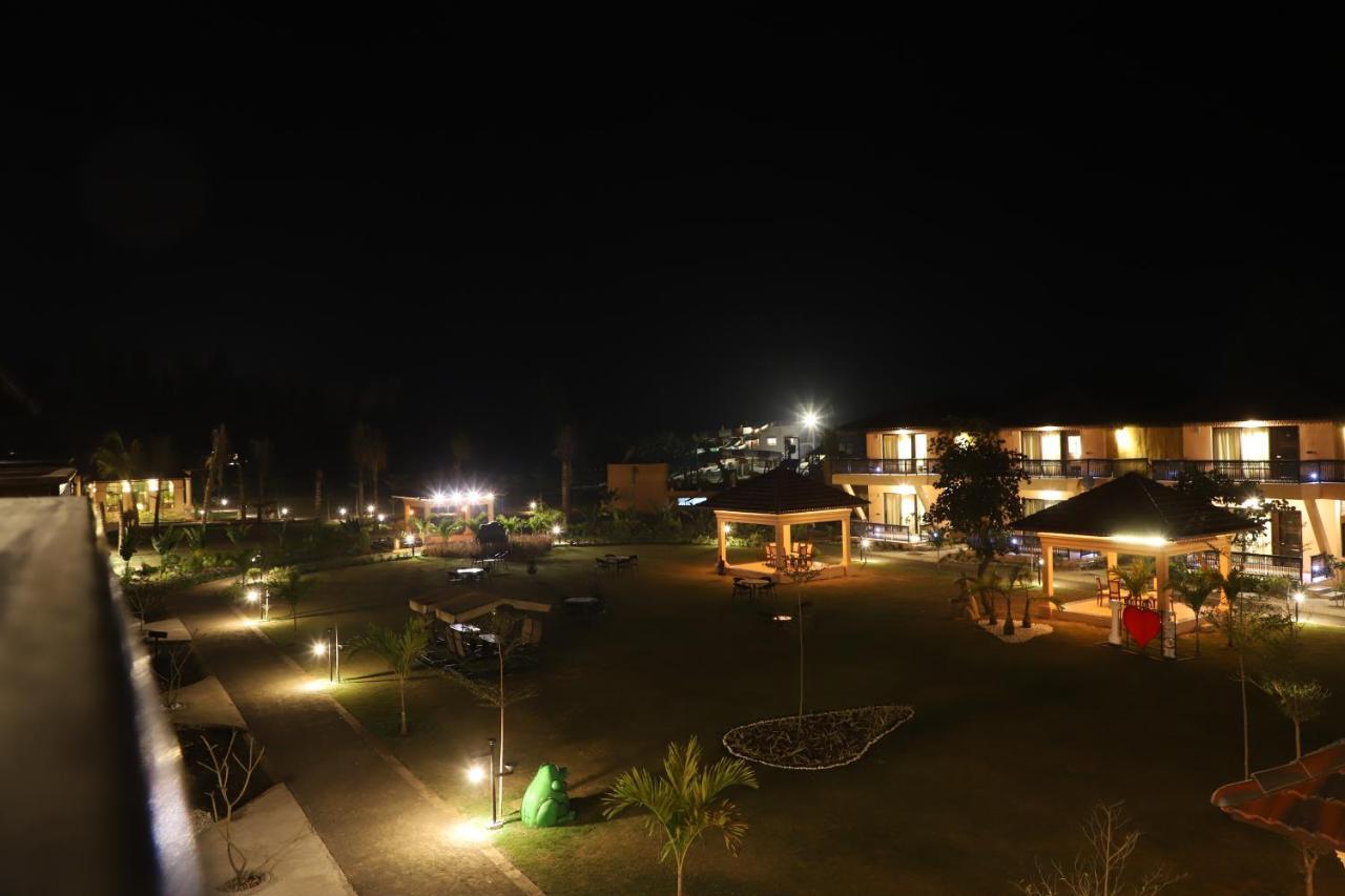 The Pench International Hotel Khawasa Exterior photo